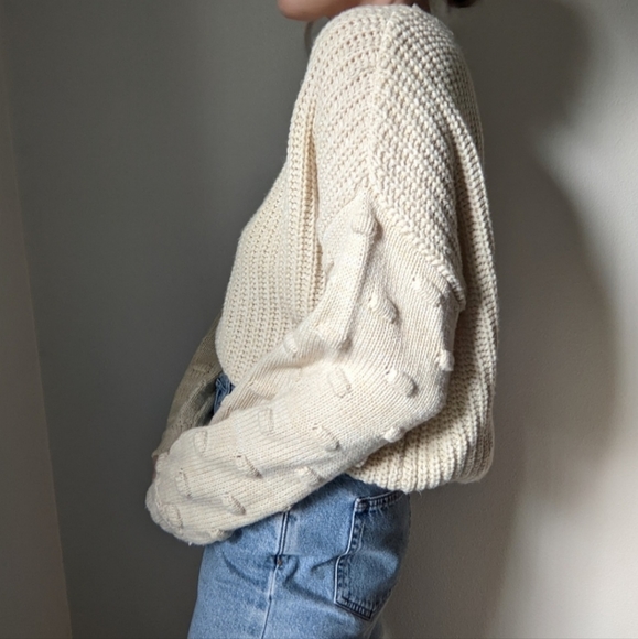 Moon and Madison Cream Knit Bauble Sleeve Cropped Sweater Womens Large L Neutral - Picture 8 of 13